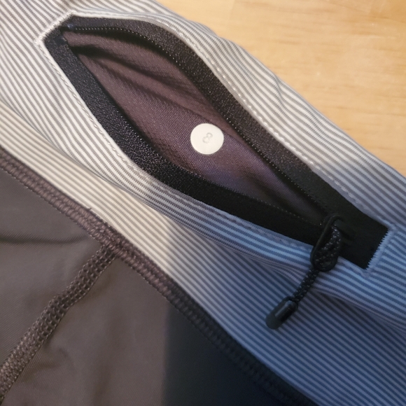 Lululemon-Race with Grace Crops-Soot Light-Sz 8-NW - Picture 12 of 13